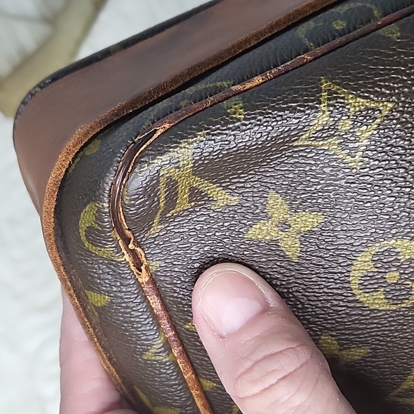 Louis Vuitton Cartouchiere GM Monogram Crossbody Bag Vintage (Largest Version) - Picture 10 of 17